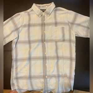 Small men’s short sleeve button up. Plaid